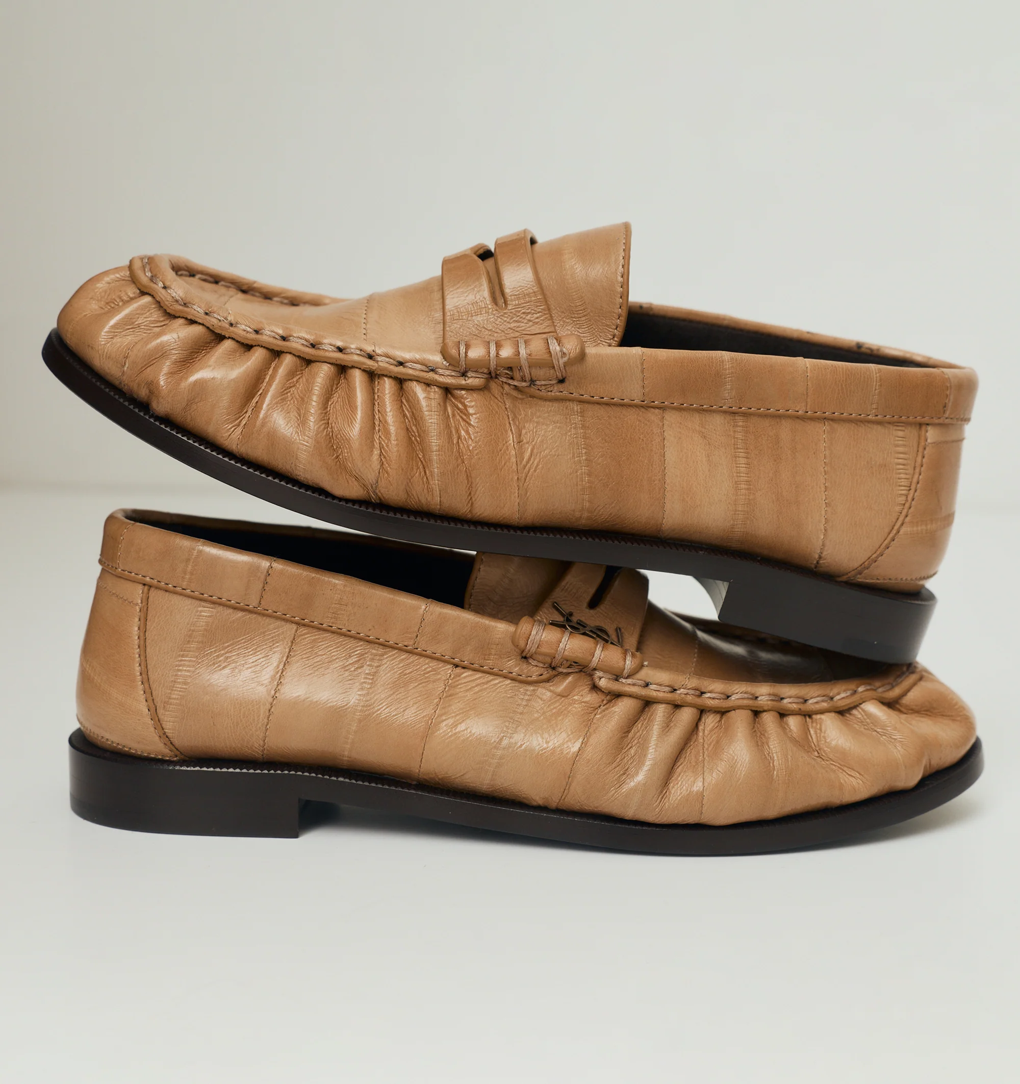 LE LOAFER 15 MOC SHOE (WOMENS) - Image 2